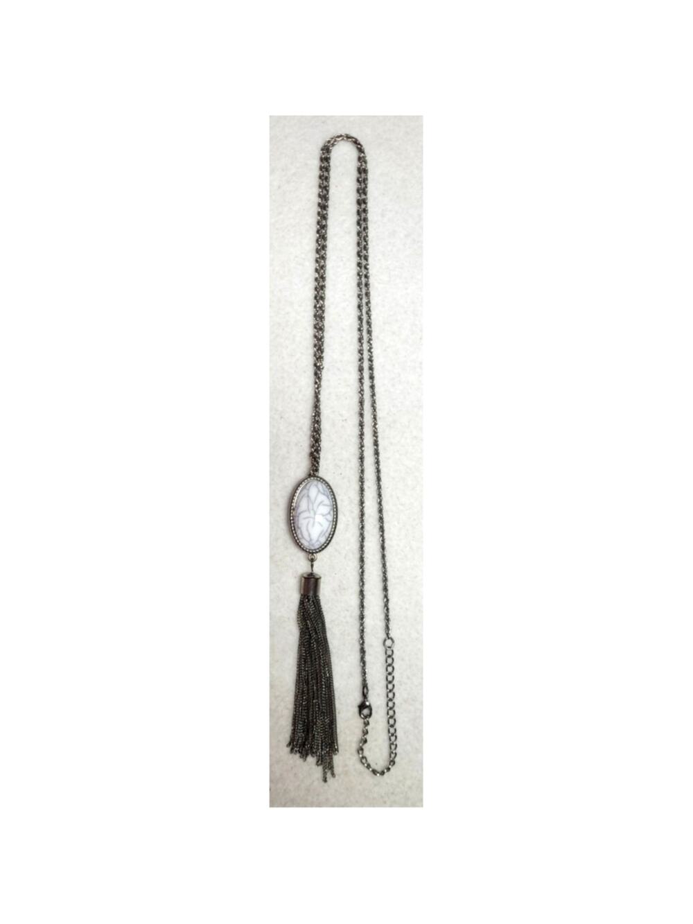 Vintage Silver Tone Long Tassel Fringe Chain Necklace Oval Faux Stone Agate Look
